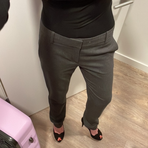 Theory Size 4 Gray Wool Slacks 🌚 - Picture 3 of 9